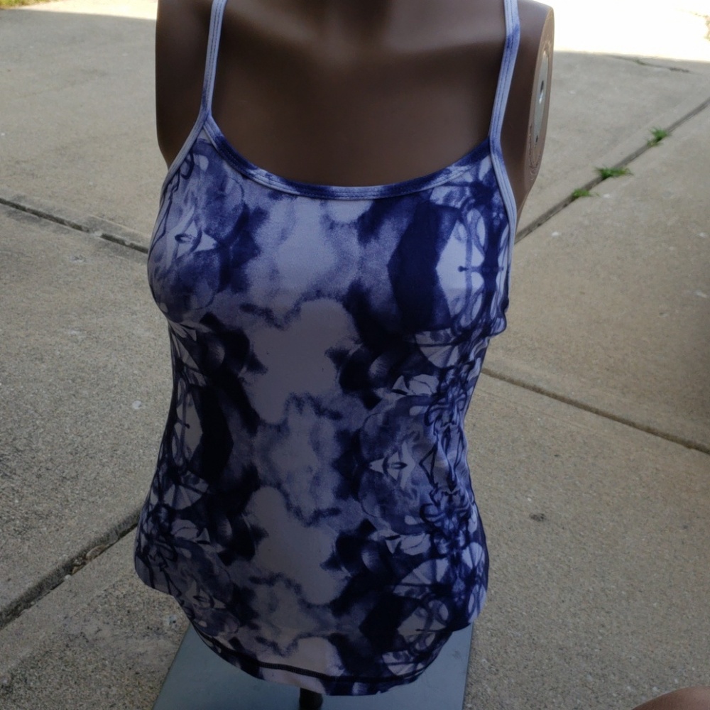 Lululemon tank top size 4